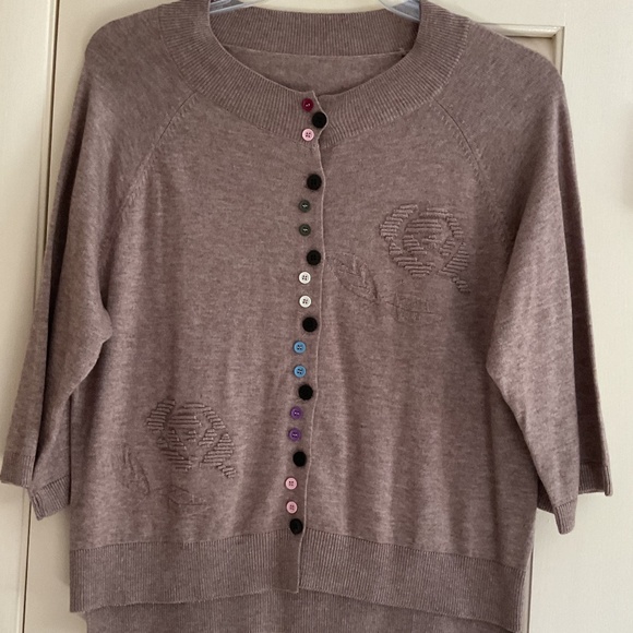 NWOT Cashmere Beige Embroidered Bottom Down 3/4 Sleeves Woman Sweater Size XL - Picture 2 of 11